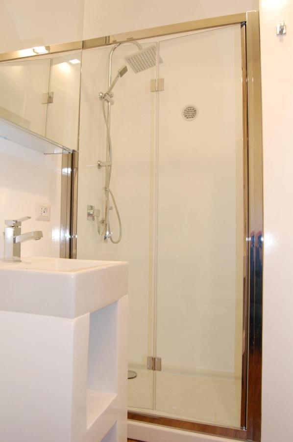 Central Suite Apartment Bari Exteriör bild