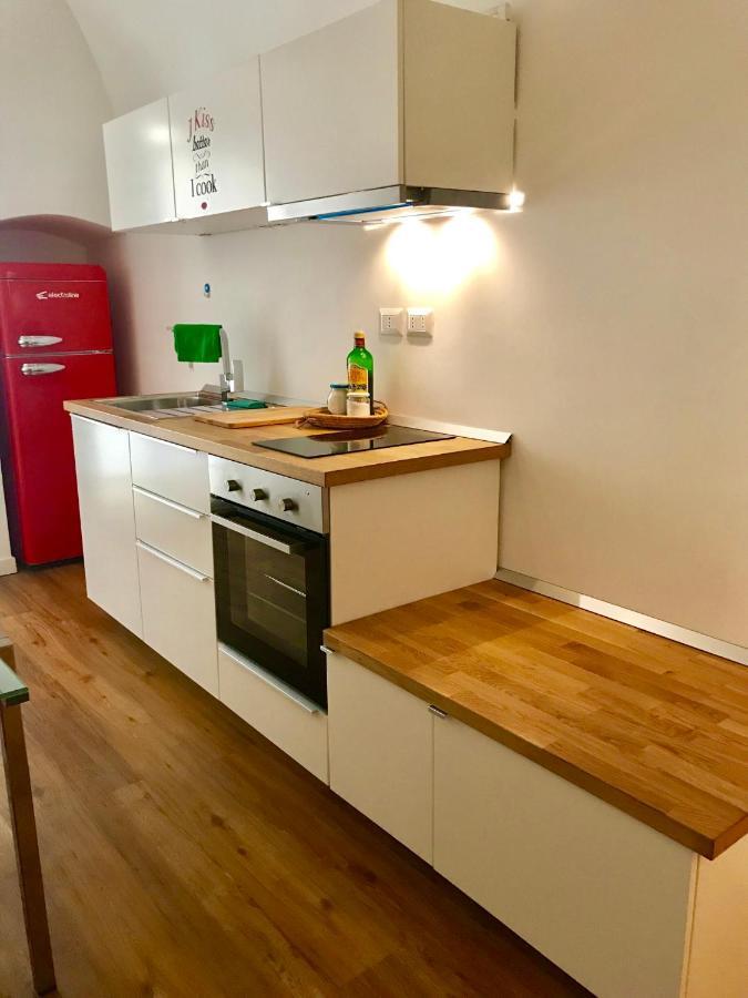 Central Suite Apartment Bari Exteriör bild
