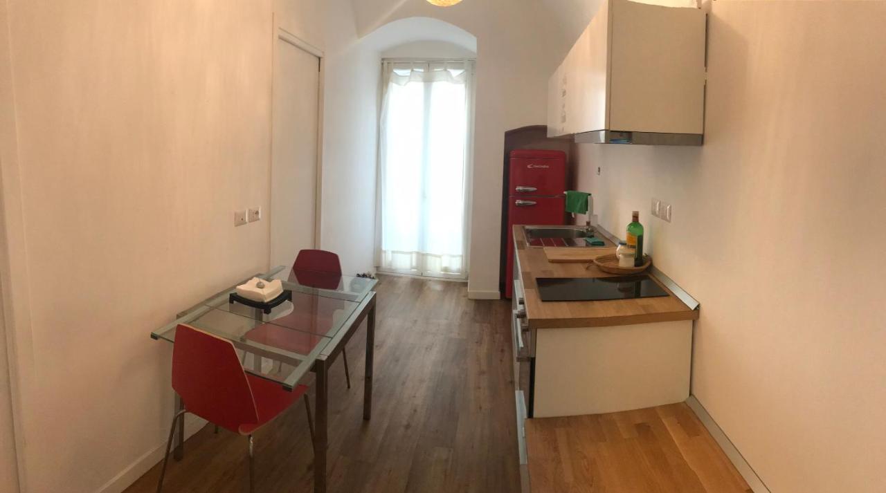 Central Suite Apartment Bari Exteriör bild